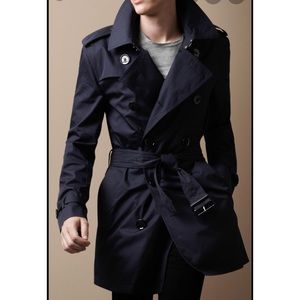 Burberry Kensington Mid-Length Trench Coat